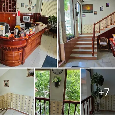 Niko's Hotel *